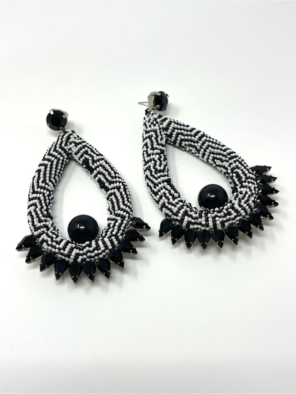 New Anthropologie Chevron Beaded Teardrop Earrings Black White